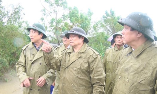 Đoàn công tác kiểm tra công tác khắc phục hậu quả lũ trên địa bàn tỉnh Quảng Trị. Ảnh BTC