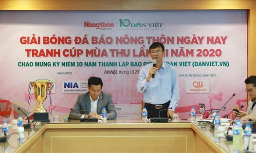 Ban tổ chức công bố Giải bóng đá báo Nông thôn Ngày nay/Dân Việt lần thứ 12 năm 2020. Ảnh: Lê Hiếu