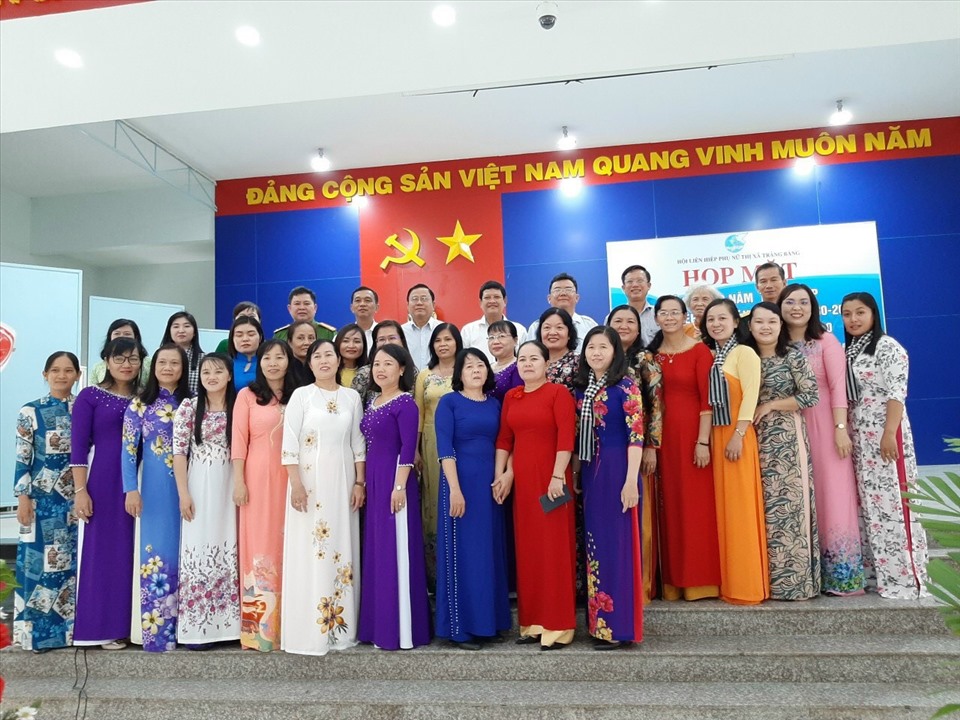Các đại biểu tham dự buổi họp mặt. Ảnh LĐLĐ Tây Ninh cung cấp