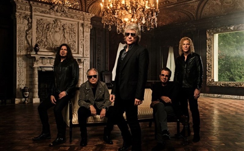 Bluemato giới thiệu album đầu tay “Gió thổi mạnh”