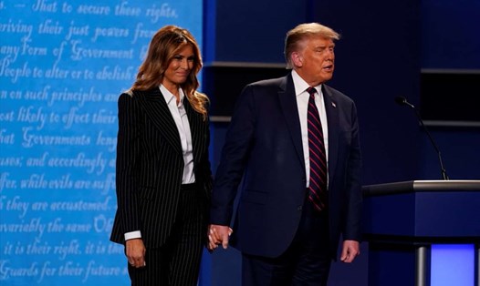 Tổng thống Donald Trump và Phu nhân Melania Trump tại buổi tranh luận tổng thống hôm 29.9. Ảnh: AP