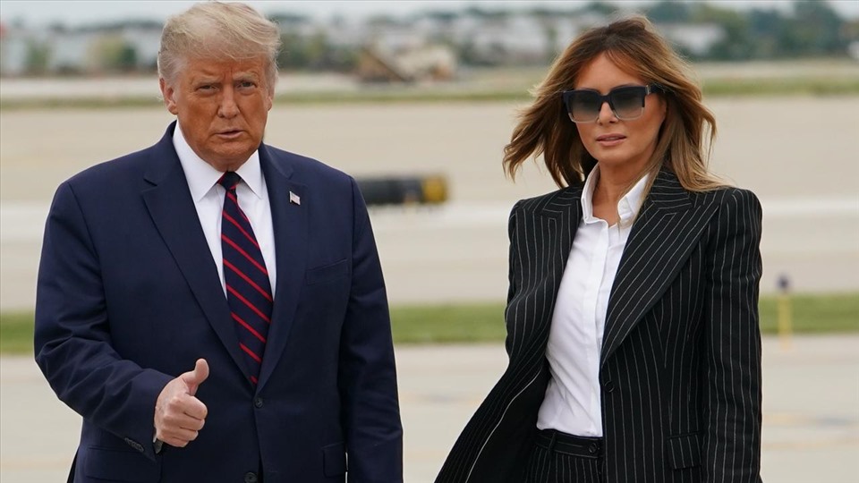 Bà Melania Trump hủy bỏ tham dự sự kiện tái xuất sau khi mắc COVID-19