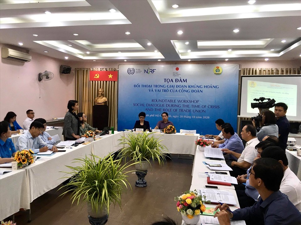 Tọa đàm đối thoại trong giai đoạn khủng hoảng và vai trò của tổ chức Công đoàn TPHCM. Anh: Anh Tú