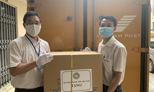 Bưu điện Việt Nam miễn phí chuyển phát hàng cứu trợ.