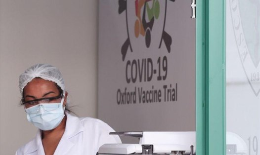 Thử nghiệm vaccine COVID-19 của Oxford/AstraZeneca ở Brazil. Ảnh: Reuters