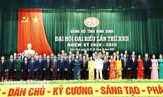 Ban Chấp hành Đảng bộ tỉnh Ninh Bình khóa XXII, nhiệm kỳ 2020 - 2025 gồm 48 người, bà Nguyễn Thị Thu Hà được bầu giữ chức vụ Bí thư Tỉnh ủy Ninh Bình. Ảnh: NT