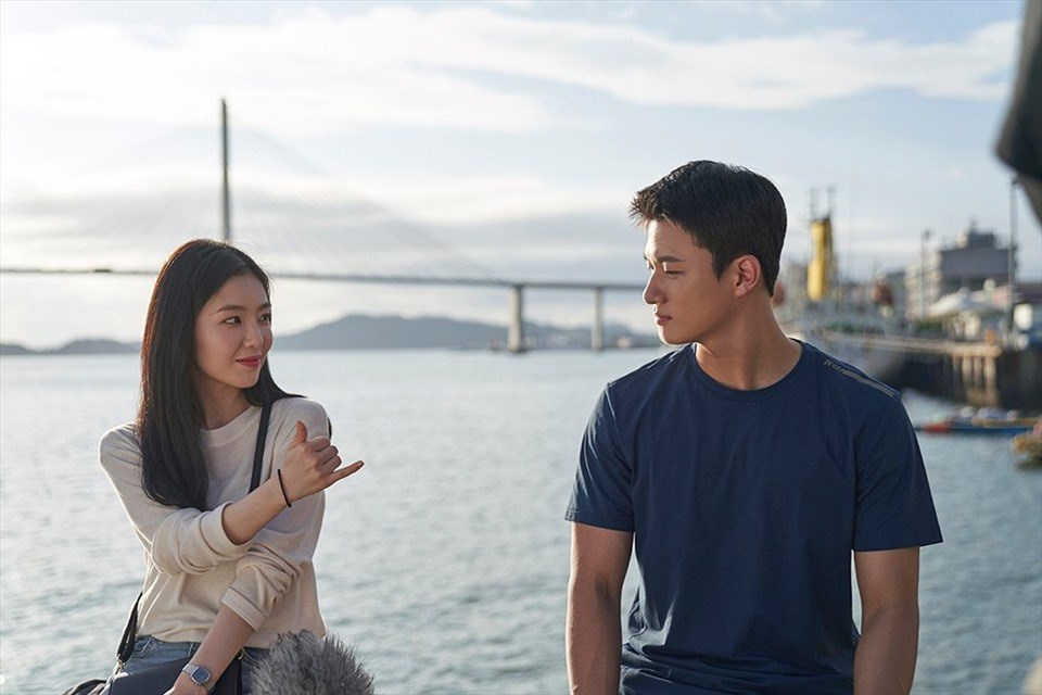 Phim điện ảnh đầu tay của Irene có thể bị hoãn chiếu. Ảnh chụp màn hình. Phim điện ảnh đầu tay của Irene có thể bị hoãn chiếu. Ảnh chụp màn hình.
