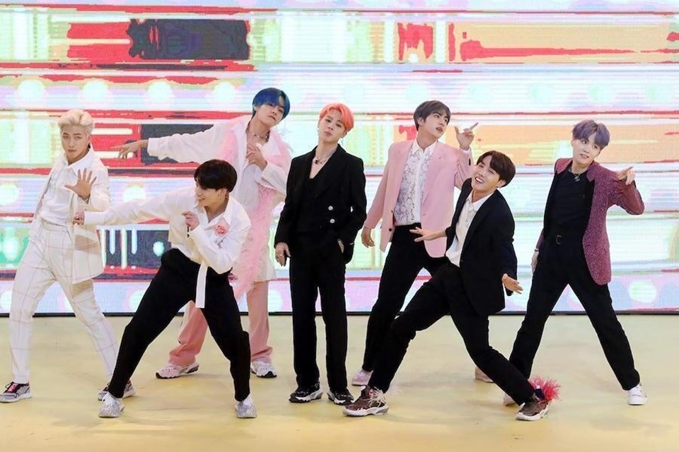 "Boy With Luv" là MV thứ 2 của BTS đạt tỷ view. Ảnh chụp màn hình. "Boy With Luv" là MV thứ 2 của BTS đạt tỷ view. Ảnh chụp màn hình.