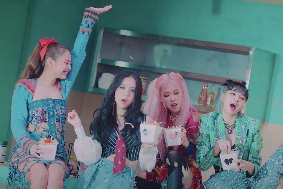 Nhóm BlackPink đạt thành tích mới với ca khúc MV “Lovesick Girls”. Ảnh chụp màn hình. Nhóm BlackPink đạt thành tích mới với ca khúc MV “Lovesick Girls”. Ảnh chụp màn hình.