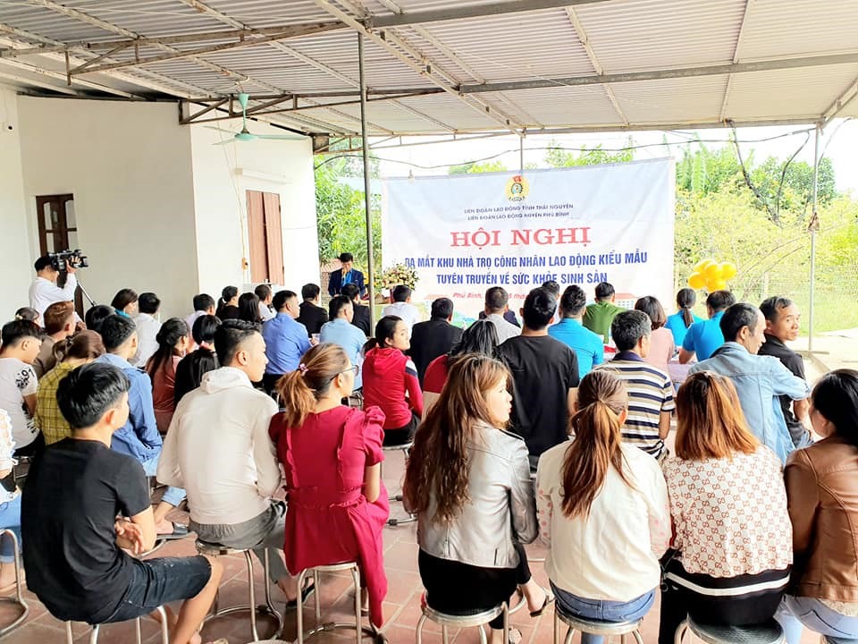 Quang cảnh lễ ra mắt Khu nhà trọ tự quản công nhân kiểu mẫu. Ảnh: CĐTN