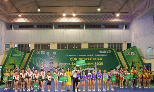 Các đội thắng giải môn Aerobic (cấp tiểu học) cúp Nestlé MILO 2020.