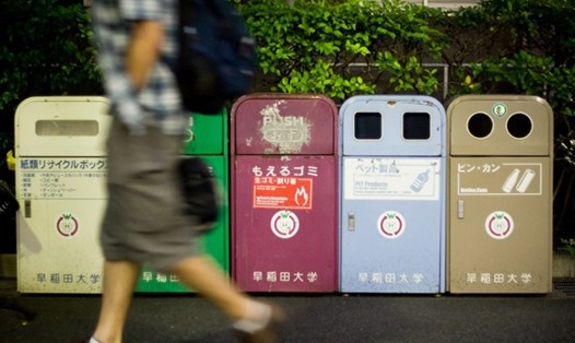 Nhật Bản có các tiêu chuẩn nghiêm ngặt nhất về phân loại, tái chế rác thải. Ảnh: Tofugu.