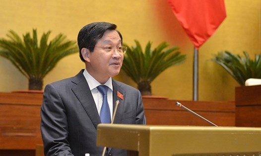 Tổng Thanh tra Chính phủ Lê Minh Khái, thừa ủy quyền của Thủ tướng Chính phủ trình bày Báo cáo về công tác phòng, chống tham nhũng năm 2020. Ảnh: Quốc hội