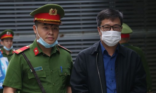 Bị cáo Ngô Duy Chính - cựu Giám đốc BIDV Hà Thành trong vụ án liên quan đến ông Trần Bắc Hà. Ảnh: V.Dũng.
