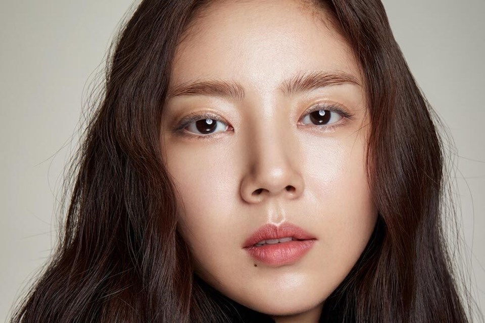Nữ ca sĩ Son Dam Bi. Ảnh chụp màn hình. Nữ ca sĩ Son Dam Bi. Ảnh chụp màn hình.