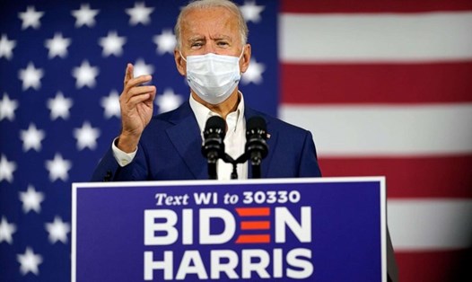 Ứng cử viên tổng thống của đảng Dân chủ trong cuộc bầu cử Mỹ 2020, cựu Phó Tổng thống Joe Biden phát biểu tại một nhà máy ở Manitowoc, bang Wisconsin hôm 21.9. Ảnh: AP.