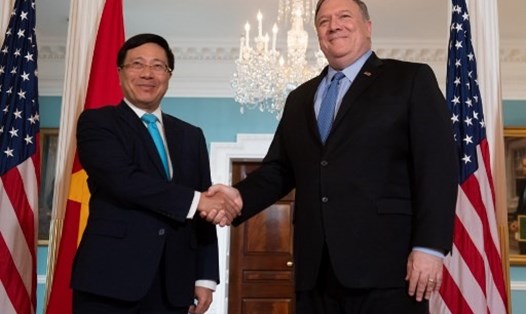 Ngoại trưởng Mỹ Mike Pompeo và Phó Thủ tướng, Bộ trưởng Ngoại giao Phạm Bình Minh tại Washington, DC ngày 22.5.2019. Ảnh: AFP.