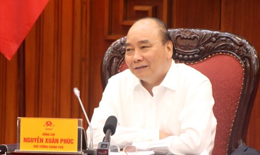 Thủ tướng Chính phủ Nguyễn Xuân Phúc chủ trì cuộc họp. Ảnh T.Vương