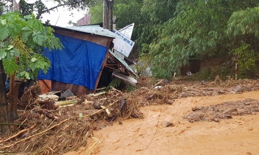 Mưa lớn gây sạt lở nghiêm trọng tại xã Trà Len, huyện Nam Trà My, tỉnh Quảng Nam.Ảnh: VGP.