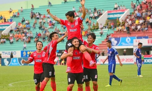 Long An từng là tên tuổi lẫy lững của bóng đá Việt Nam nhưng rất có thể phải xuống chơi ở giải hạng Nhì 2021. Ảnh: Nguyễn Đăng.