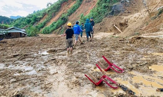 Hiện trường vụ sạt lở tại huyện miền núi Phước Sơn, Quảng Nam vùi 11 người dân. Ảnh: Người dân cung cấp