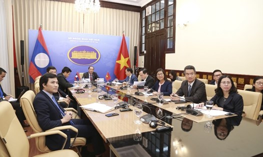Tham khảo Chính trị lần thứ 5 giữa Bộ Ngoại giao hai nước Việt Nam và Lào diễn ra theo hình thức trực tuyến ngày 29.10. Ảnh: Bộ Ngoại giao.