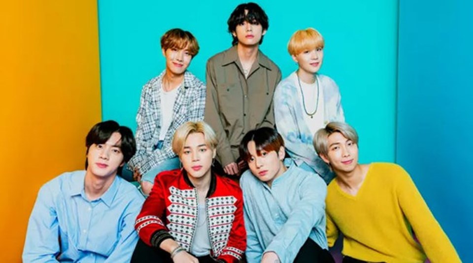 BTS được bầu chọn là nhân vật quyền lực nhất làng giải trí Hàn Quốc. Ảnh: MV BTS được bầu chọn là nhân vật quyền lực nhất làng giải trí Hàn Quốc. Ảnh: MV