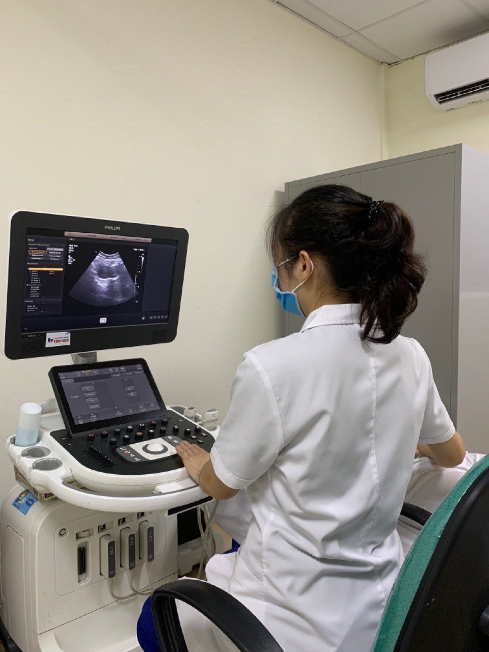 Siêu âm cũng là cách để phát hiện xoắn buồng trứng. Ảnh: Lan Hương. Siêu âm cũng là cách để phát hiện xoắn buồng trứng. Ảnh: Lan Hương.