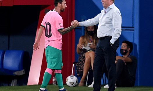 Mối quan hệ giữa Ronald Koeman và Lionel Messi đang dần trở nên tốt đẹp. Ảnh Everything Barca