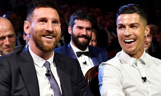 Messi và Ronaldo tiếp tục khiến làng túc cầu phải nhắc tới tên mình. Ảnh UEFA