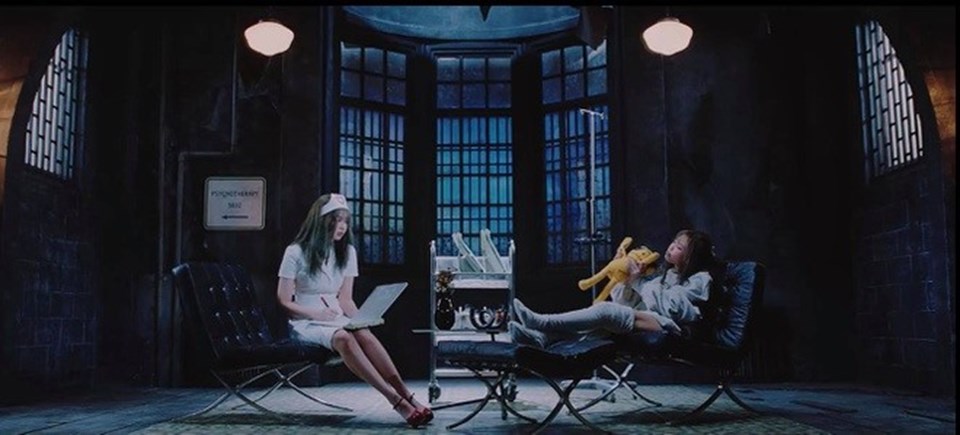 Hình ảnh gây tranh cãi của Jennie nhóm Blackpink. Ảnh: Cắt clip Hình ảnh gây tranh cãi của Jennie nhóm Blackpink. Ảnh: Cắt clip