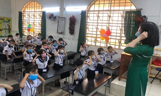 Học sinh lớp 1 trường Tiểu học Lê Văn Thọ (quận 12, TPHCM). Ảnh: Anh Nhàn