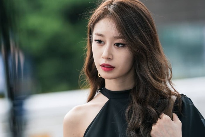 Jiyeon nữ idol có cả nhan sắc và tài năng nhưng lại thiếu may mắn