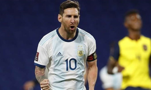 Messi giúp tuyển Argentina có 3 điểm đầu tiên tại vòng loại World Cup 2022. Ảnh: Getty.