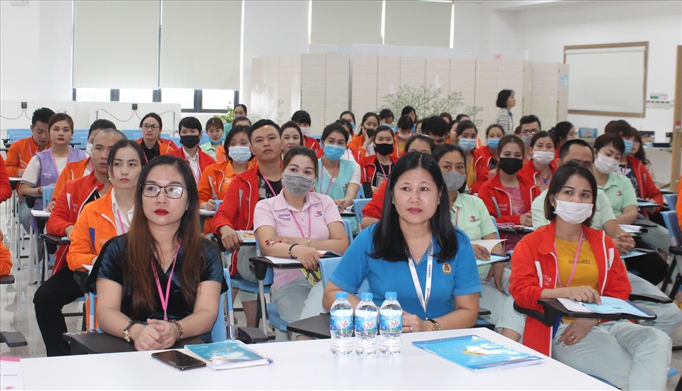 Hơn 500 cán bộ Công đoàn Công ty Regina (Hải Phòng) tham gia tập huấn An toàn vệ sinh lao động. Ảnh MD