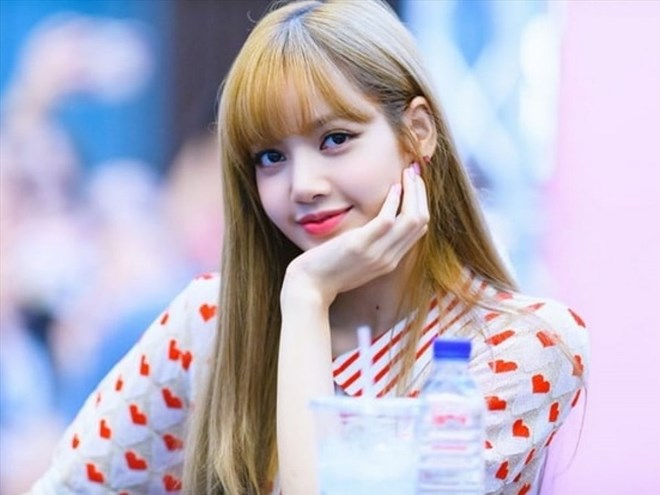 Lisa của Blackpink và 3 câu chuyện đau lòng mà cô phải trải qua