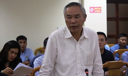 Thứ trưởng Bộ NNPTNT phát biểu tại buổi làm việc về công tác khôi phục sản xuất sau lũ lụt tại Hà Tĩnh chiều ngày 10.11. Ảnh: Trần Tuấn.