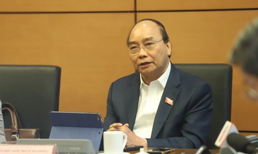 Thủ tướng Nguyễn Xuân Phúc nhấn mạnh cần phát triển con người, xây dựng đội ngũ cán bộ gắn với thể chế. Ảnh: T.Thường
