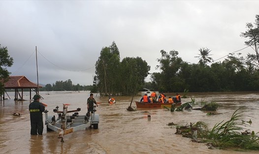 Ngập lụt ở huyện Tuy An, Phú Yên. Ảnh: Văn Thành