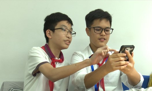 Học sinh được sử dụng điện thoại trong lớp
