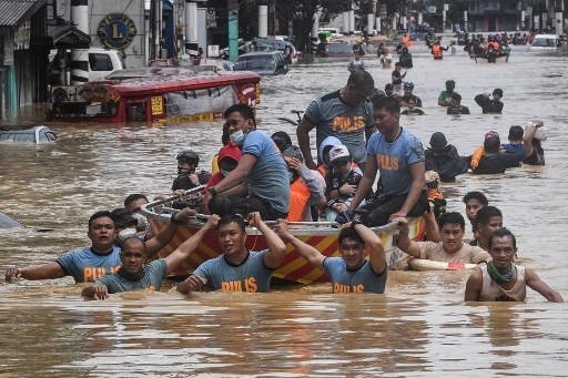 Últimas notícias sobre tempestades: Tufão Vamco causa terríveis inundações nas Filipinas