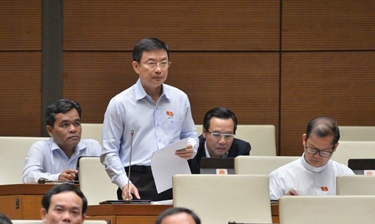 Đại biểu Phạm Trọng Nhân (Đoàn Bình Dương), phát biểu tại phiên thảo luận về Nghị quyết tổ chức chính quyền đô thị tại TP.Hồ Chí Minh. Ảnh QH