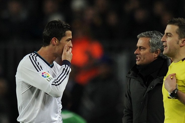 Hé lộ màn “đấu khẩu” giữa Ronaldo và Mourinho 7 năm trước