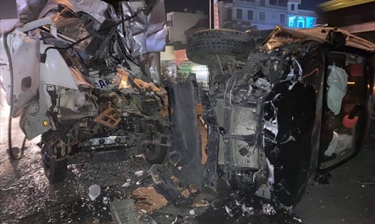 Hiện trường vụ tai nạn giao thông trên Quốc lộ 5, đoạn qua tỉnh Hưng Yên. Ảnh: Cục CSGT.
