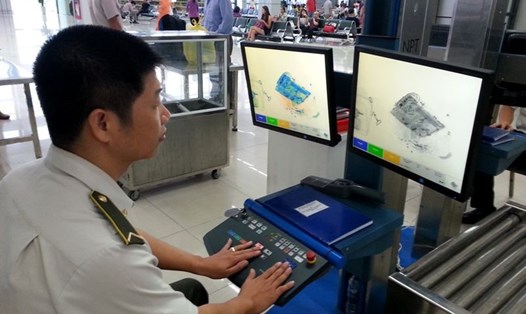 Cục Hàng không Việt Nam tiếp tục cấm sử dụng Macbook Pro 15 inch trên máy bay. Ảnh minh họa LDo
