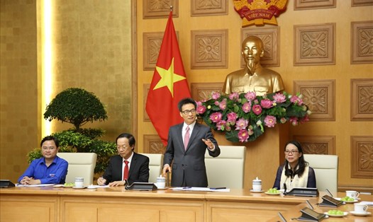 Phó Thủ tướng Chính phủ Vũ Đức Đam phát biểu tại cuộc gặp mặt. Ảnh Đăng Hải