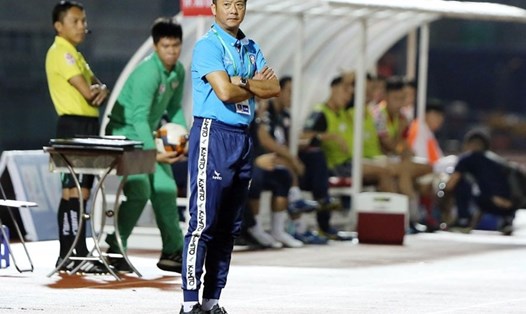 V.League 2020, câu lạc bộ Đà Nẵng của HLV Lê Huỳnh Đức đứng đầu nhóm B - tránh vé xuống hạng. Họ đứng hạng 9 khi có 23 điểm sau 18 trận đấu. Ảnh: VPF.