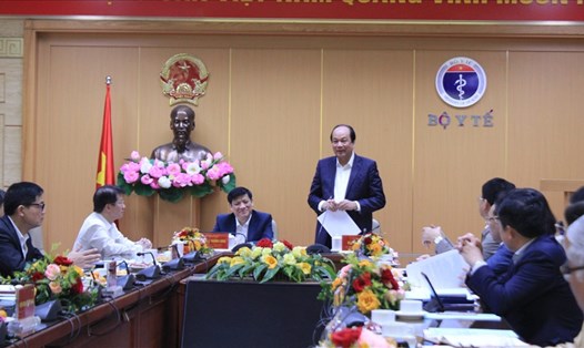 Bộ trưởng, Chủ nhiệm Văn phòng Chính phủ Mai Tiến Dũng phát biểu tại buổi làm việc với Bộ Y tế ngày 17.11. Ảnh: Nguyễn Hoàng.