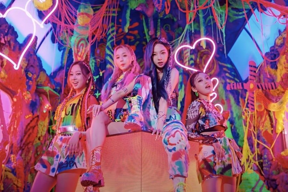 Nhóm nhạc nữ mới aespa. Ảnh cắt MV. Nhóm nhạc nữ mới aespa. Ảnh cắt MV.