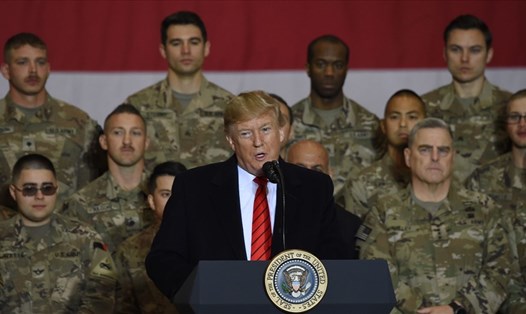 Tổng thống Donald Trump trong chuyến đi Afghanistan năm 2019. Ảnh: AFP